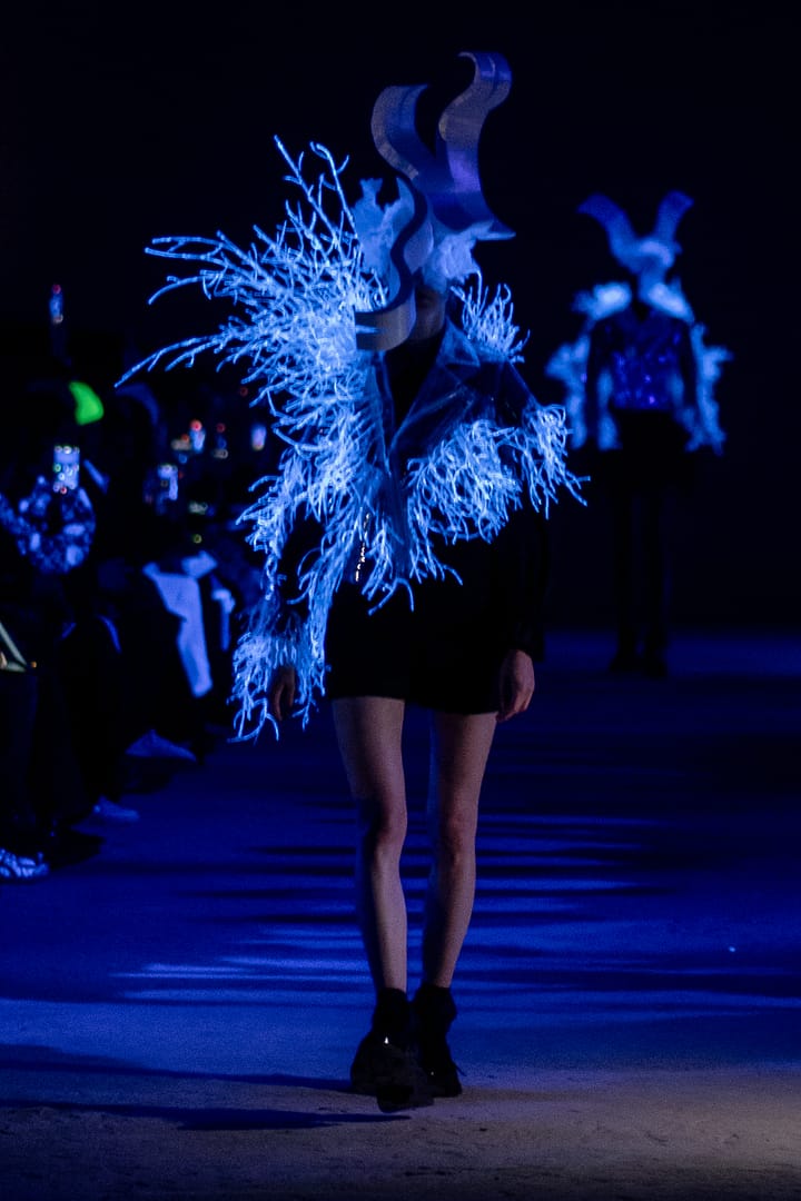 Look 1